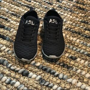 APL Women’s techloom phantom Black Sneakers